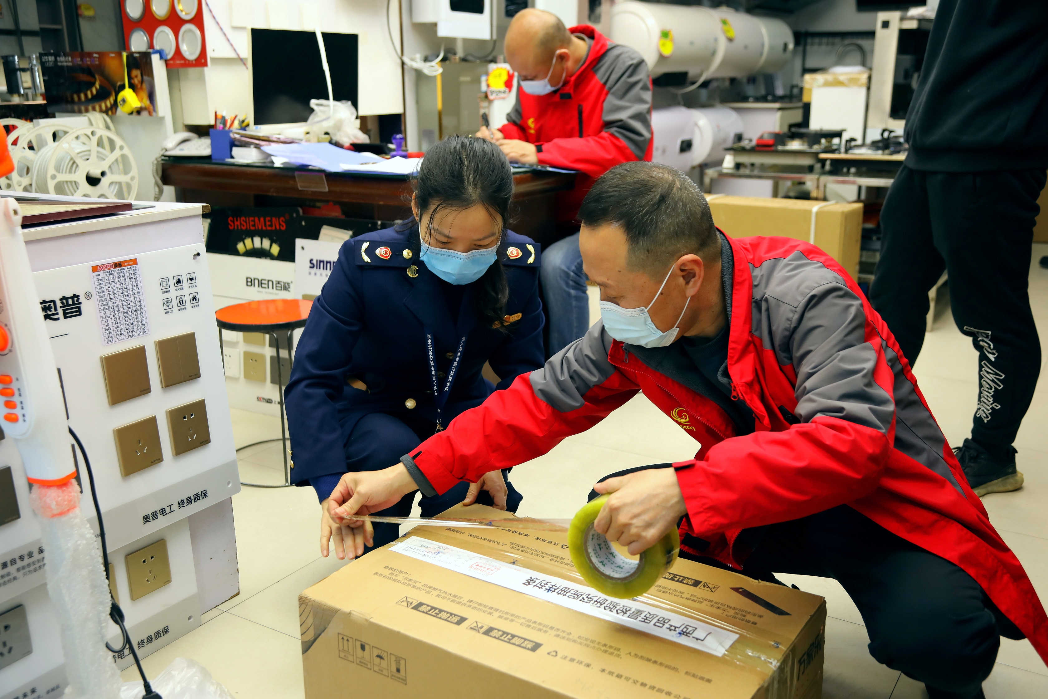  聚焦“舌尖上的安全” 以法治强化食品安全治理_