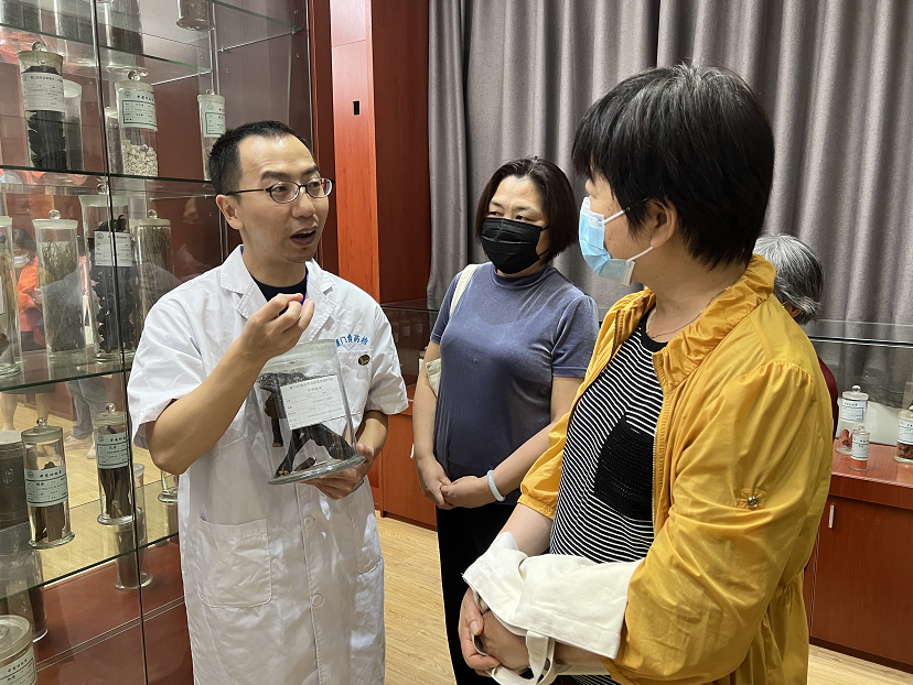 福建厦门开展药品检验实验室开放日活动