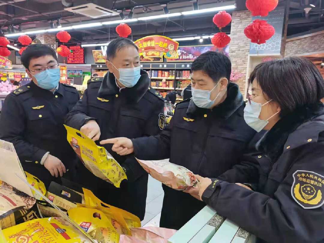 山东济南：把好“三个度”严守春节市场安全