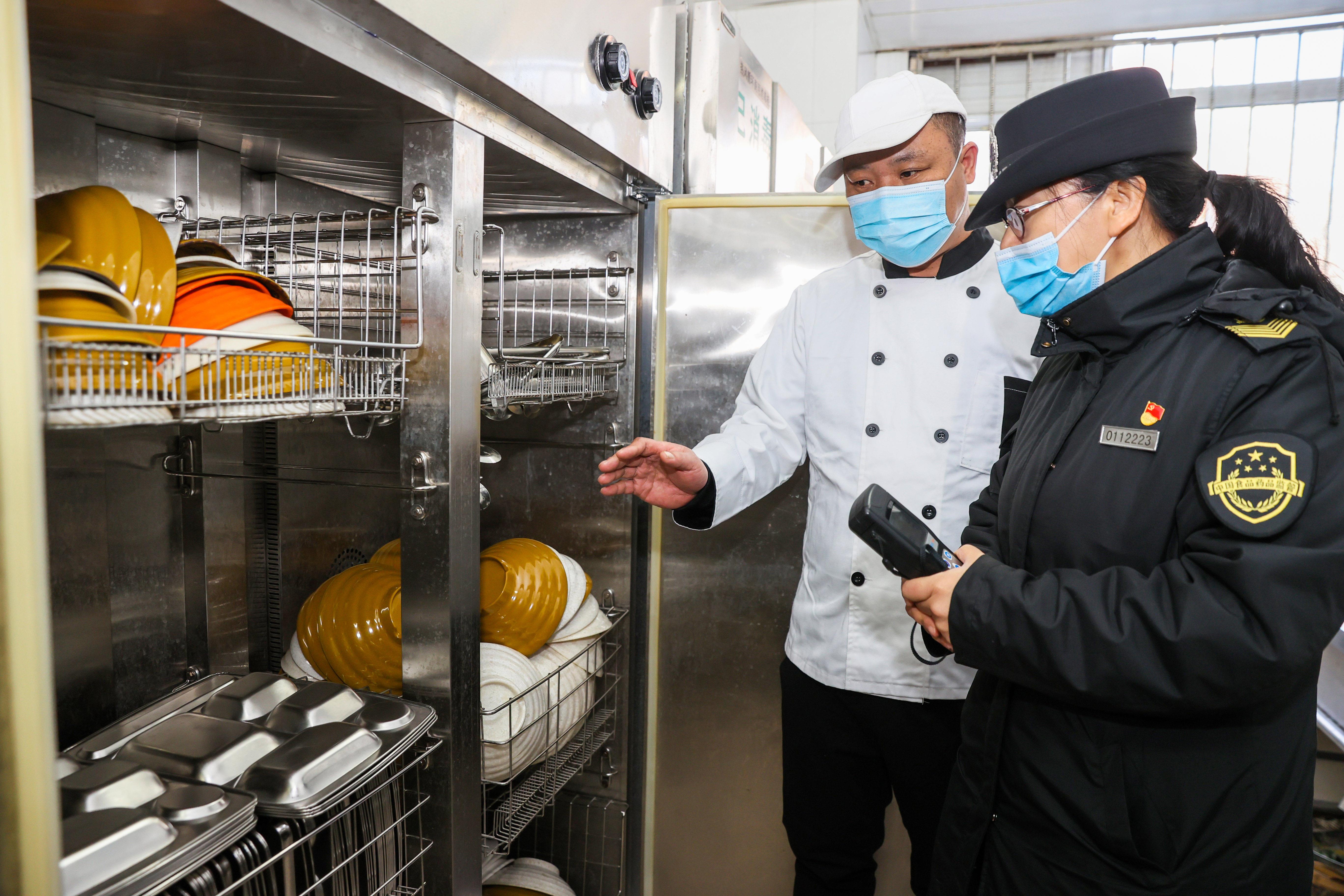 北京大兴专项检查校园食品安全