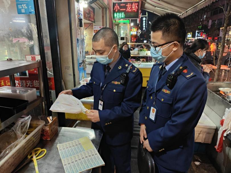  浙江温州市场监管部门严查未按要求使用外卖封签行为
