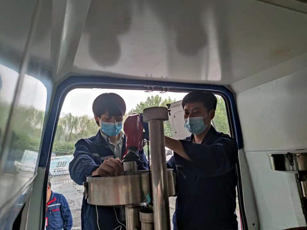 湖北武汉：60升的油箱加了65升汽油，靠谱吗？