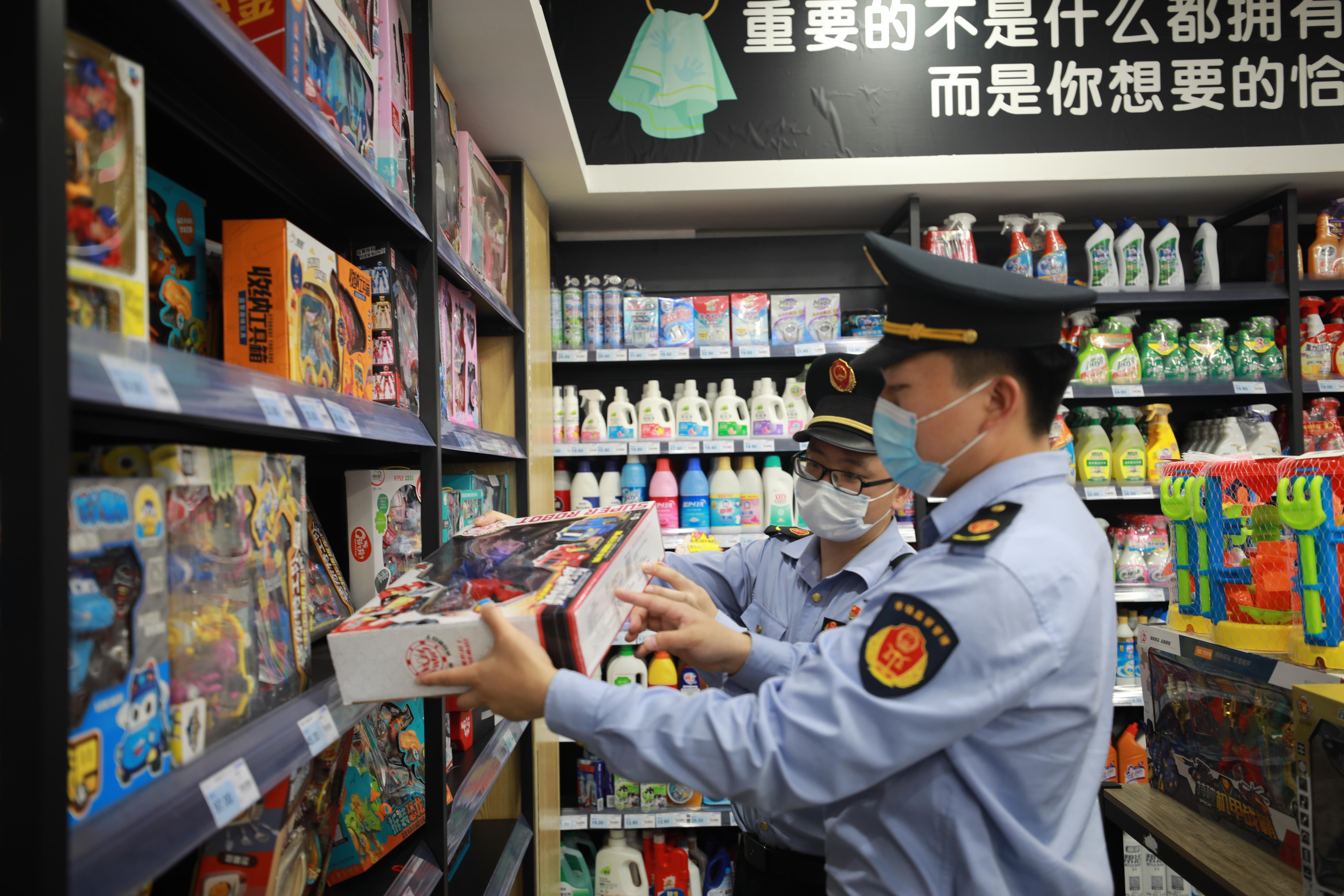  江西省新余市仙女湖区专项治理校园周边环境