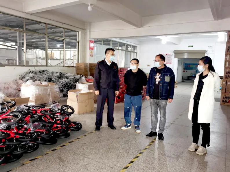 江苏江阴提醒：儿童平衡车应该这么选