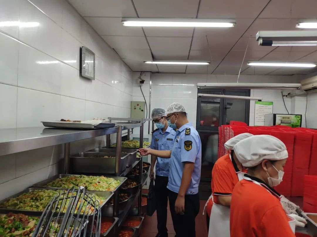  南京市鼓楼区市场监管局开展校园食品安全专项检查行动