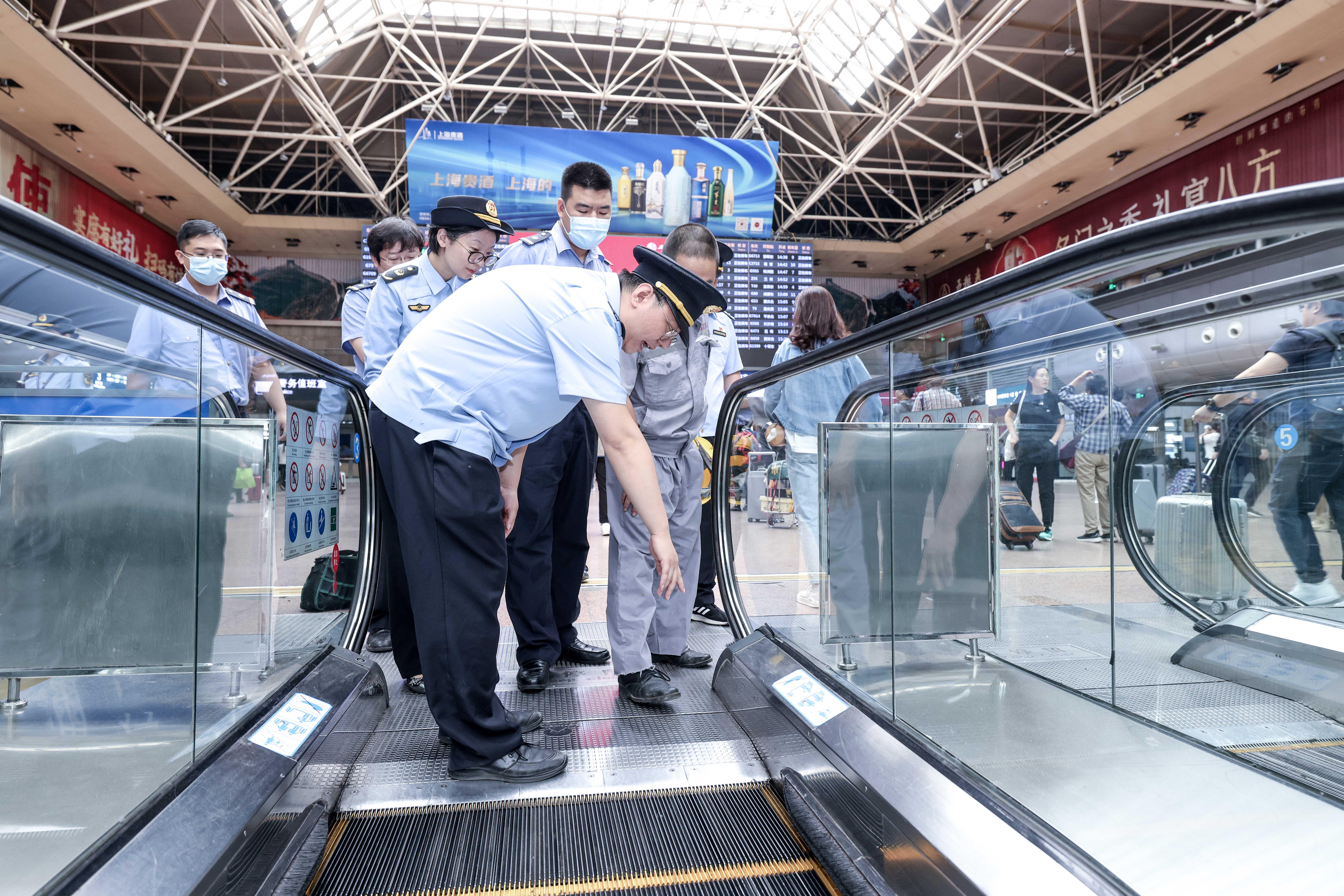 北京丰台：睁开重点站区特种配置装备部署清静魔难