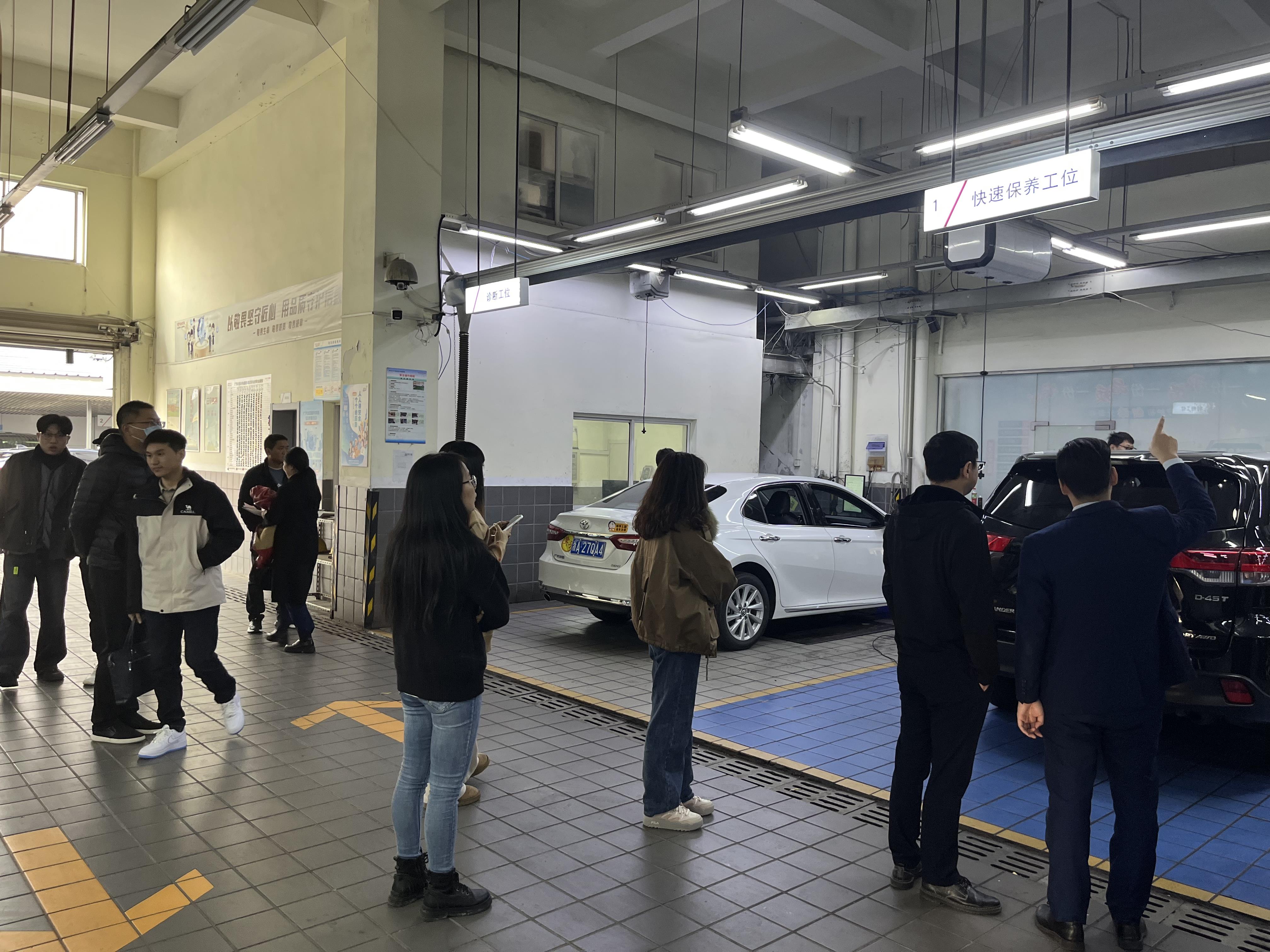 浙江省消保委组织消费维权义工开展暗访及体验活动