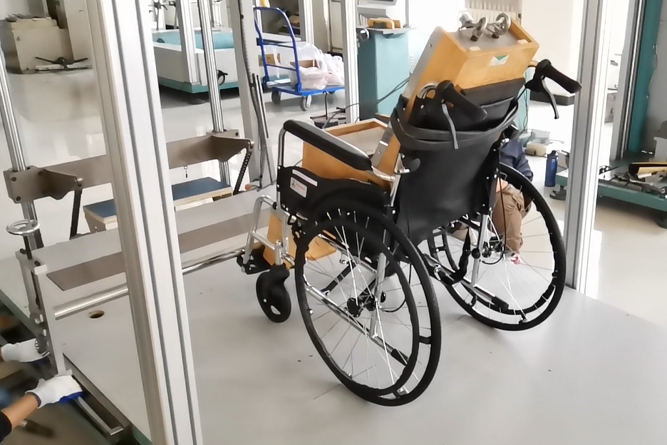  京津冀消协组织开展手动轮椅车比较试验：衡互邦、津旺等7辆样品滑行偏移严重存隐患