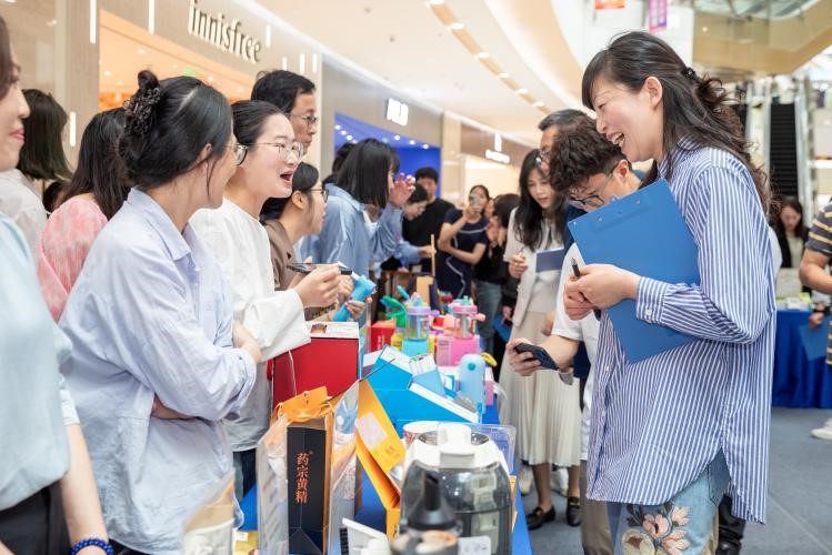  浙江宁波举行“特色产品伴手礼”评选活动