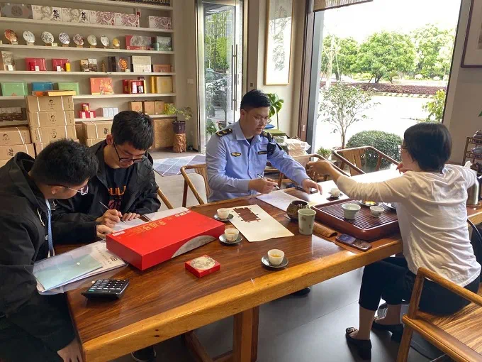 聚焦茶叶过度包装 | 专项执法检查 整治“过度奢华”