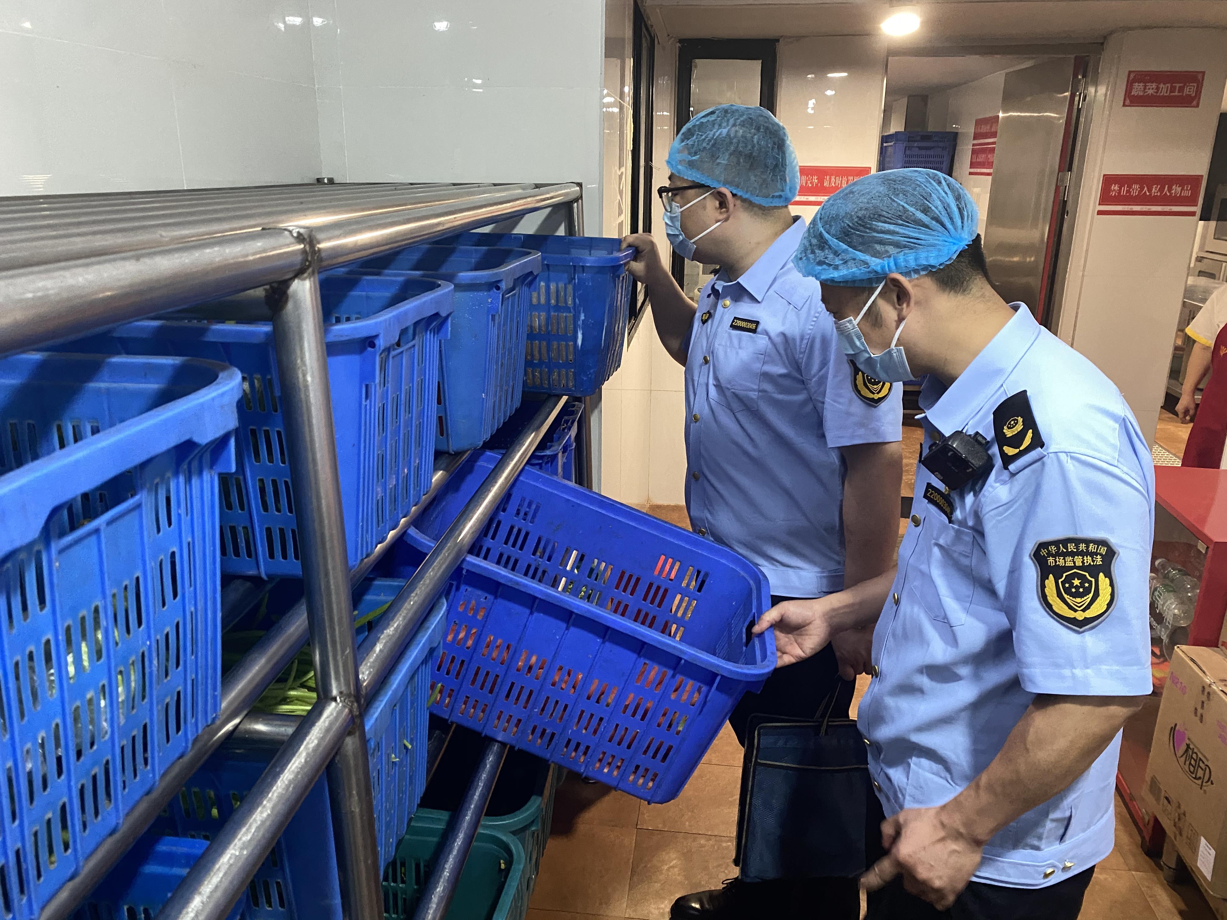  重庆：全力护航高考 答好“食安卷”