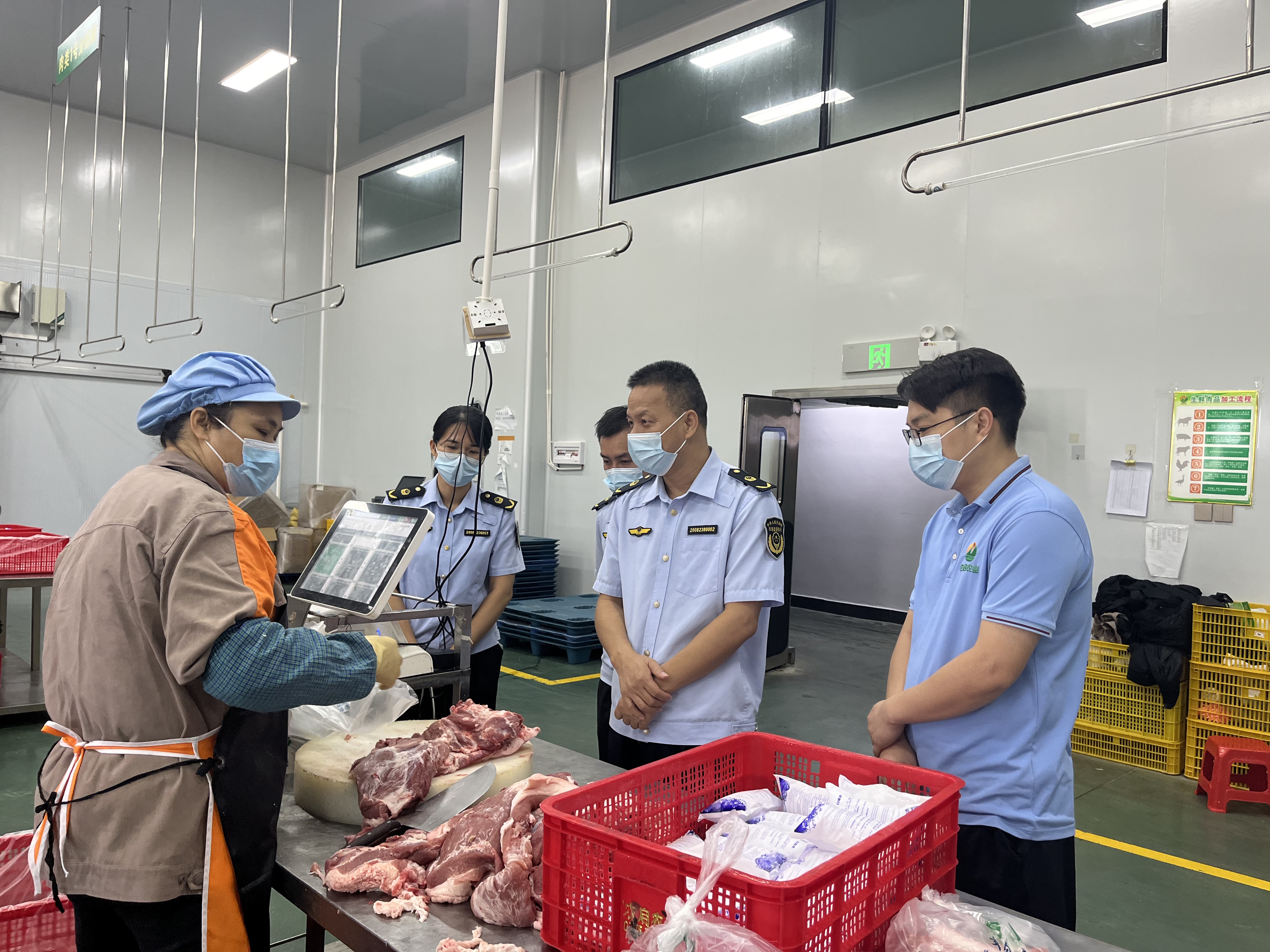 广西平南：检查学校食材质量 守护师生饮食安全