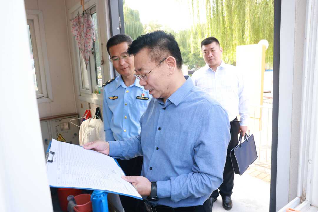  济南：为大型游乐设施做“体检”