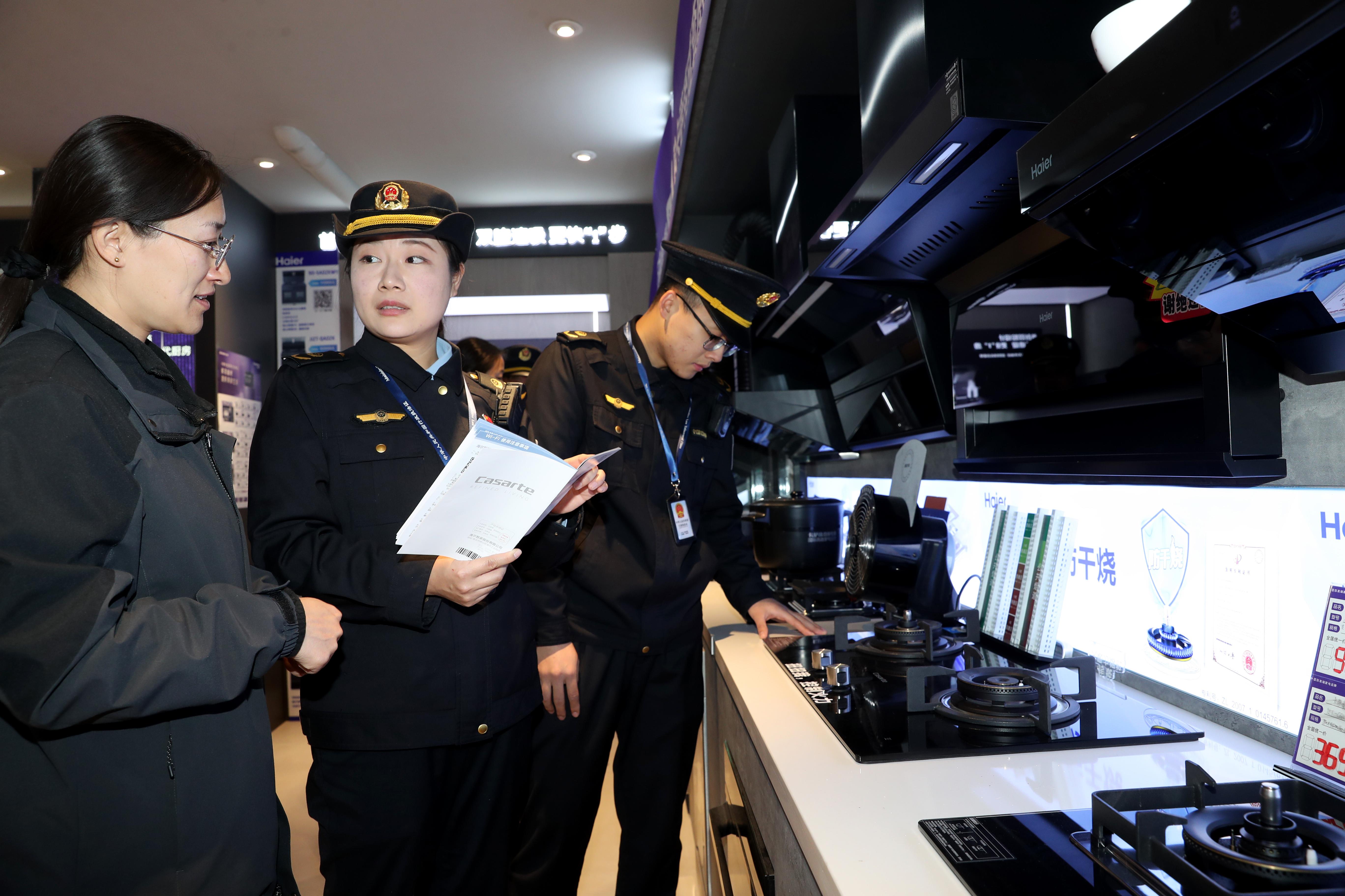  北京昌平：专项检查燃气灶具 确保使用安全