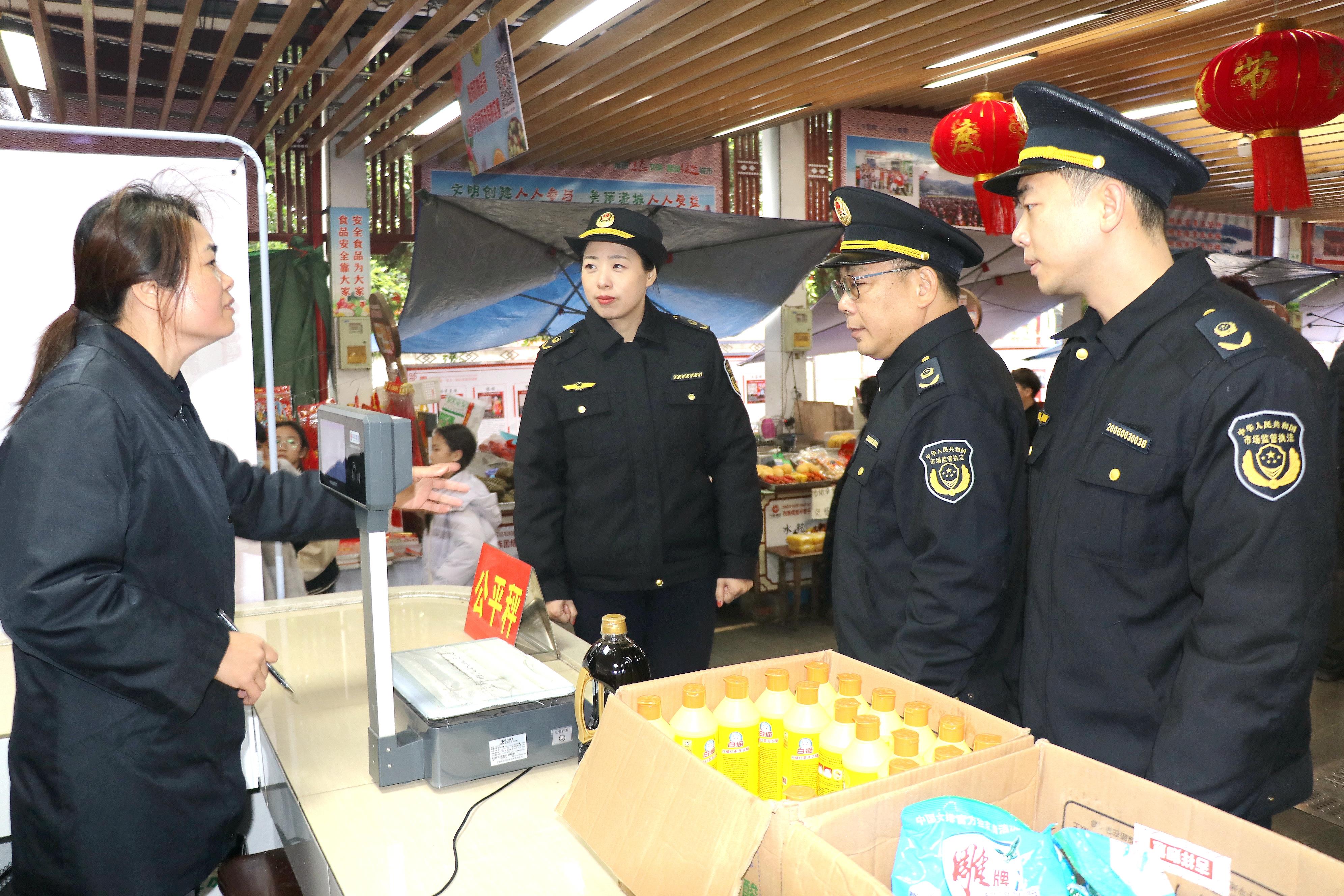  广西防城港市开展计量执法突击检查