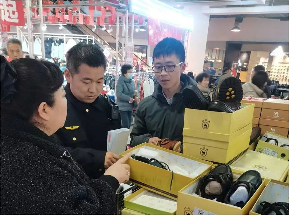  天津查办一批假”骆驼牌“鞋