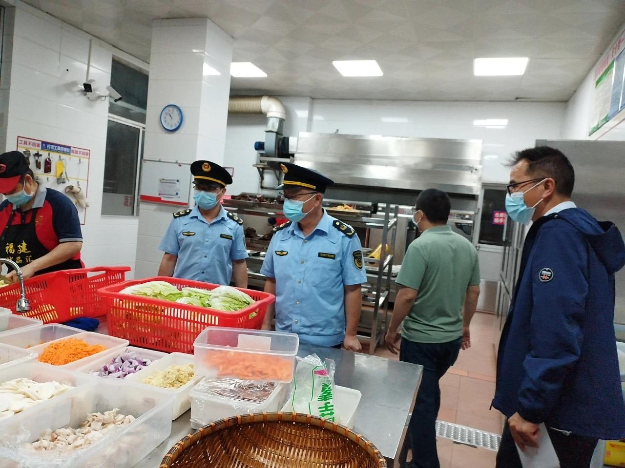 “大妈”炒金半年浮亏近百万