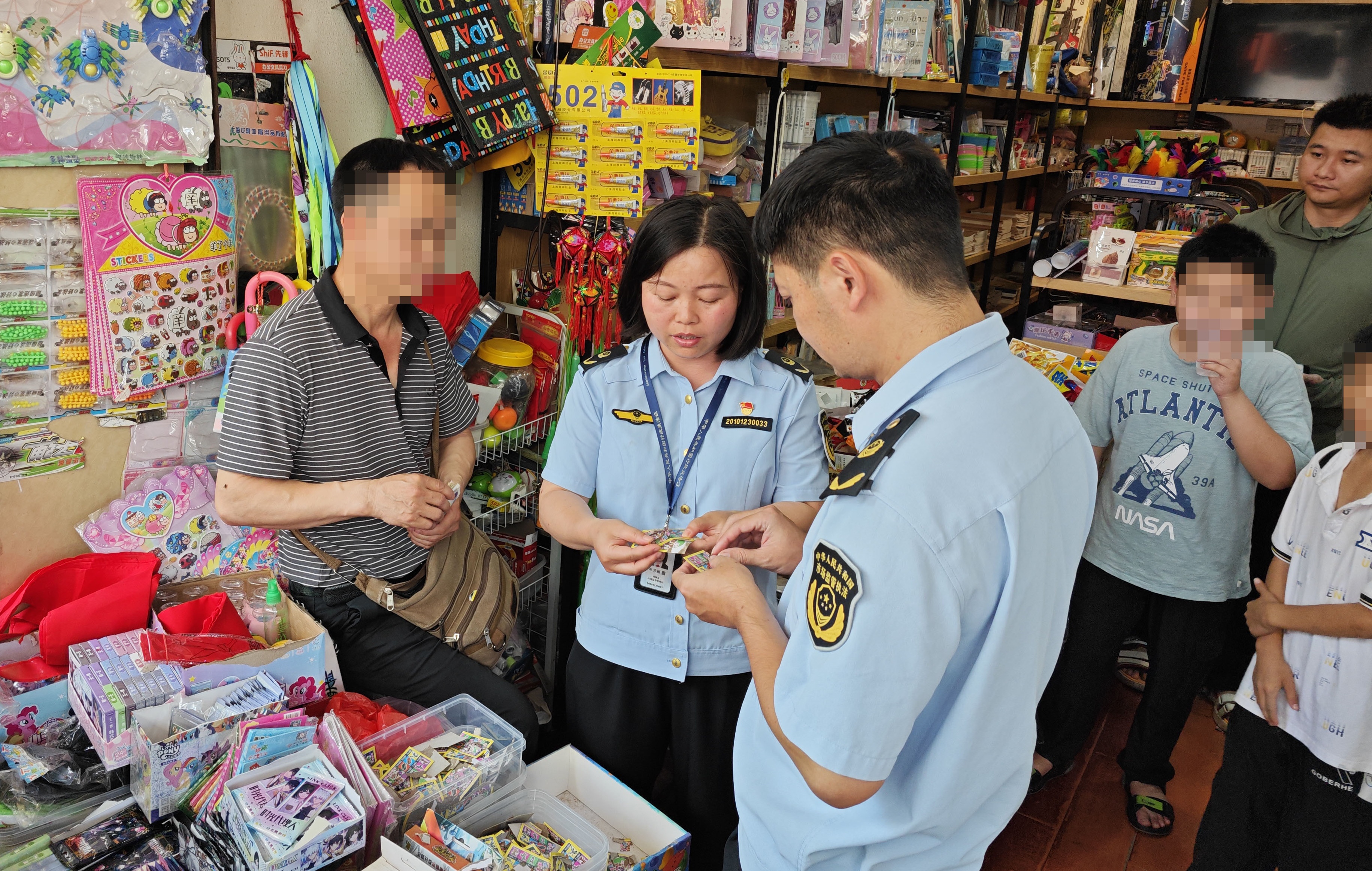  广西西林：严查对未成年人“有奖销售”行为