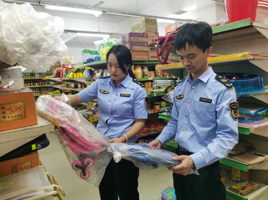 福建厦门开展节前突击检查 守护儿童健康成长