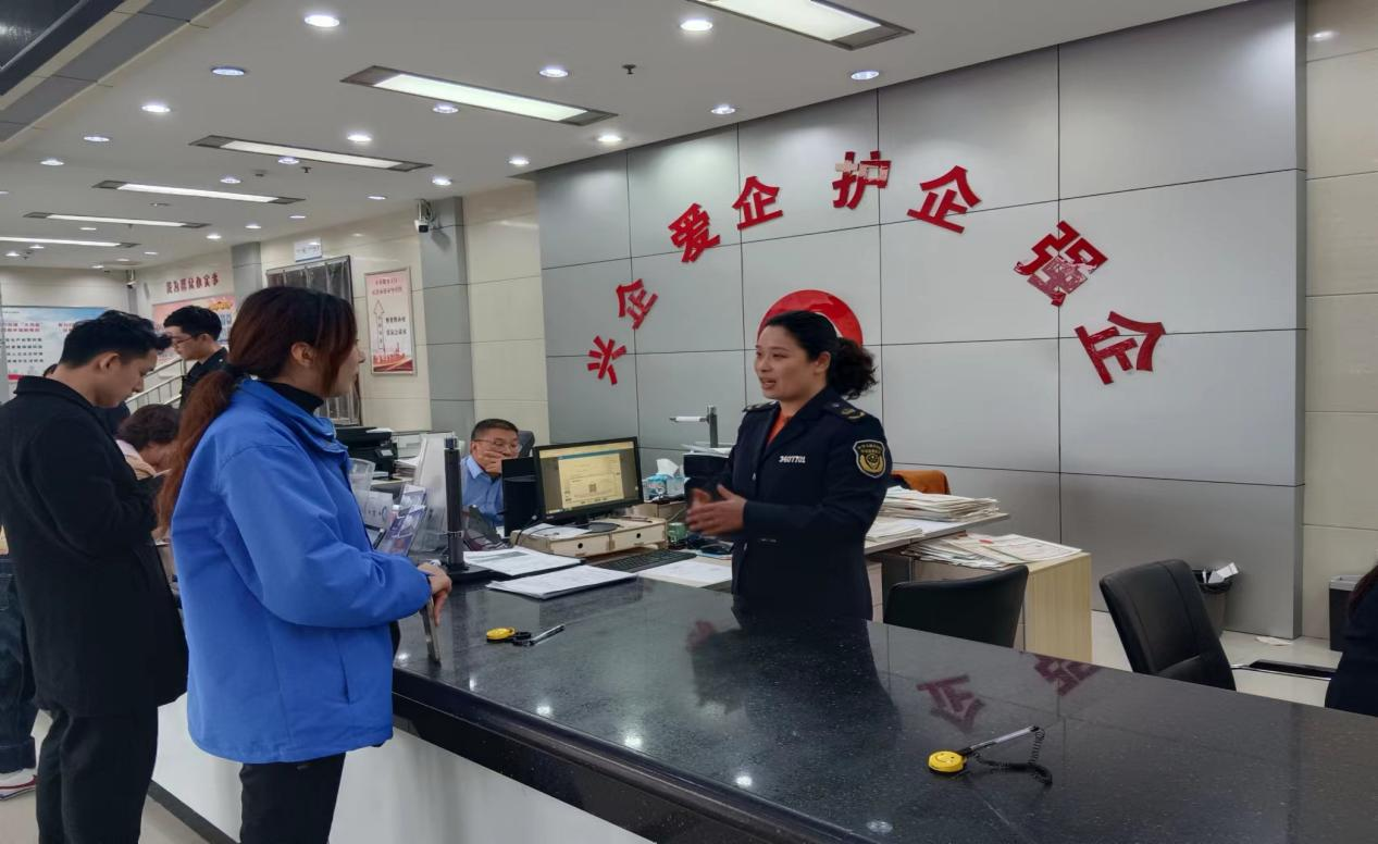 安徽泗县：“告知承诺+容缺受理” 解企业燃眉之急