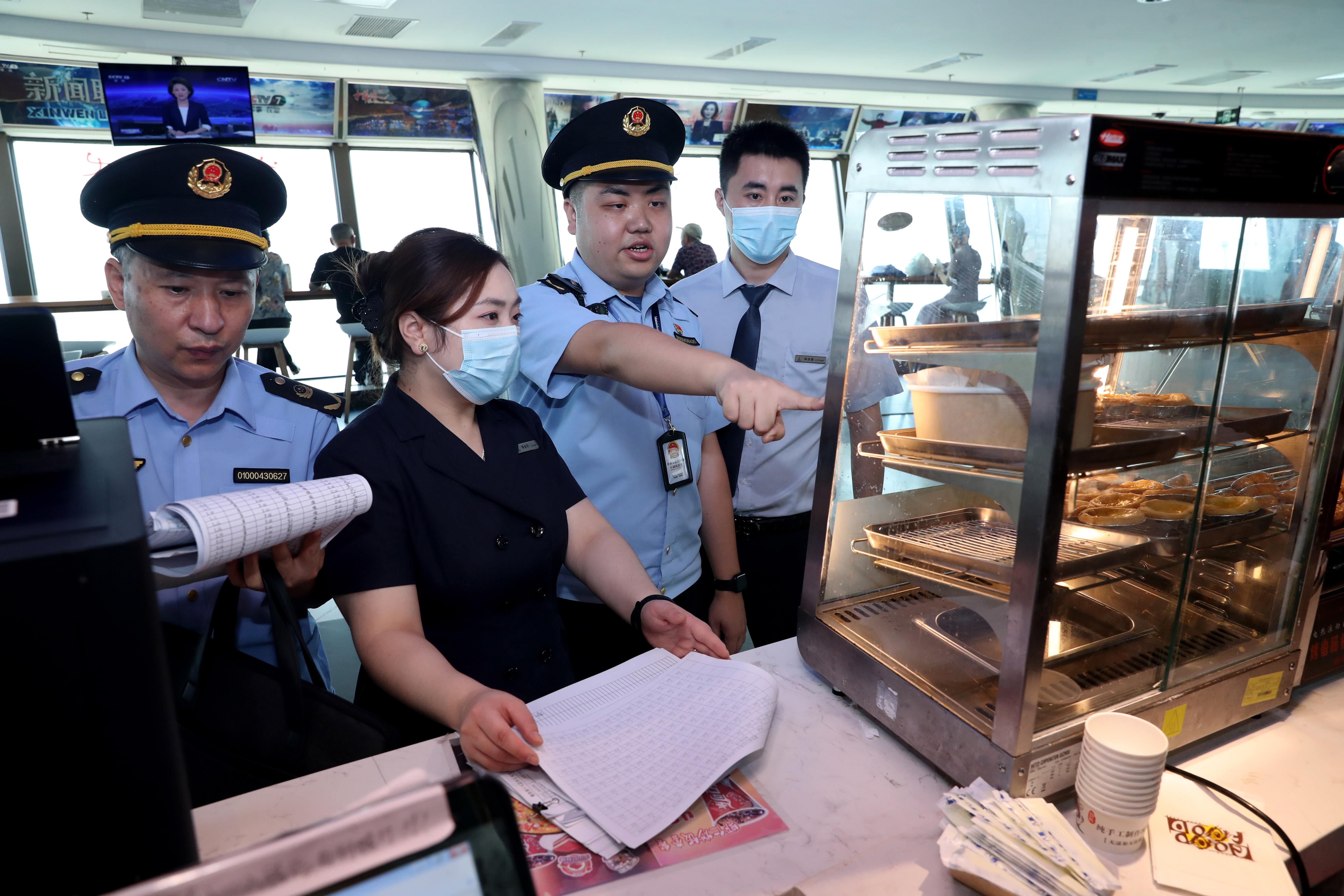  加强监管 保障旅游季食品安全