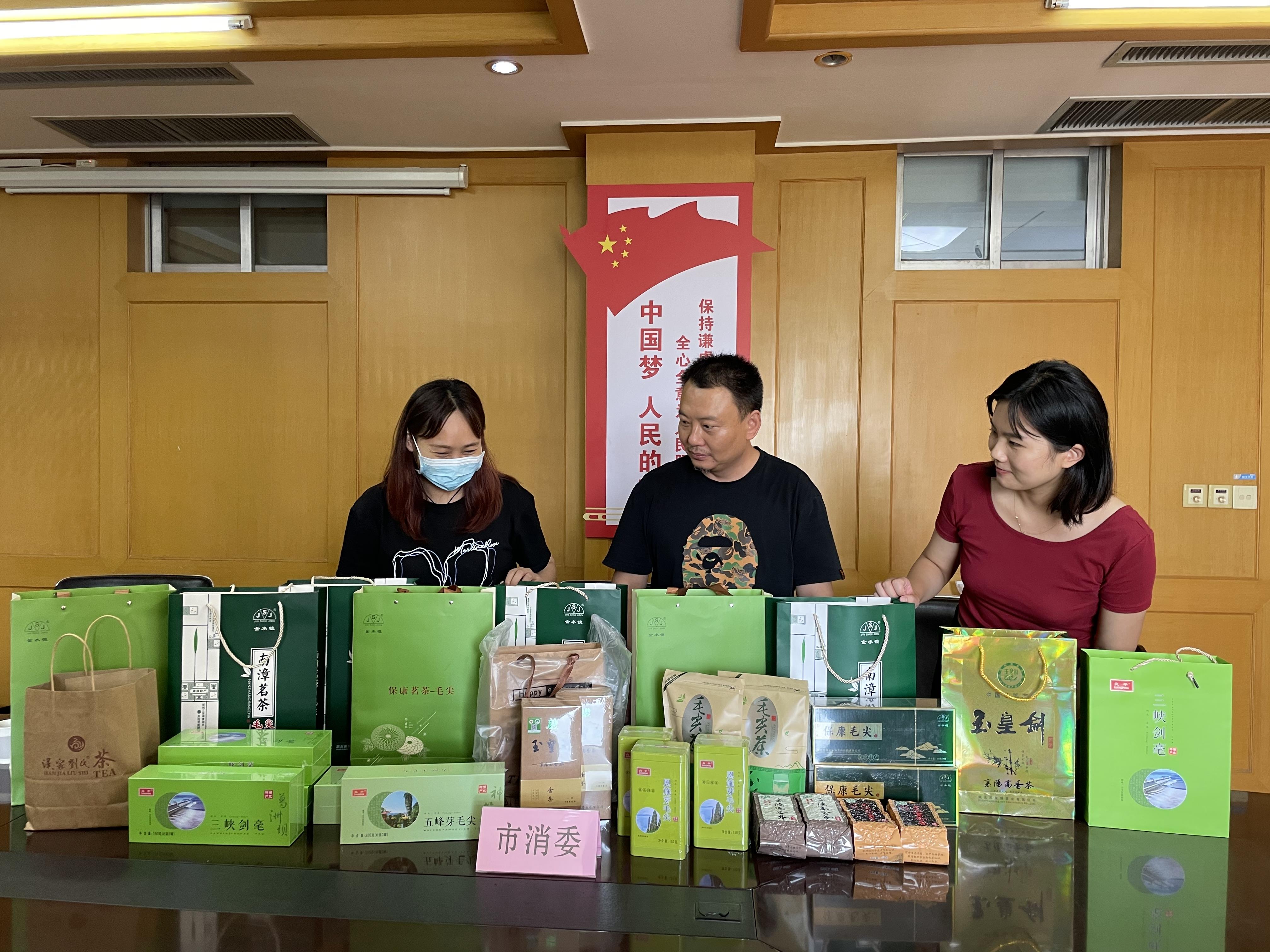  湖北襄阳：紧贴民生开展食品比较试验 引导消费者科学理性消费