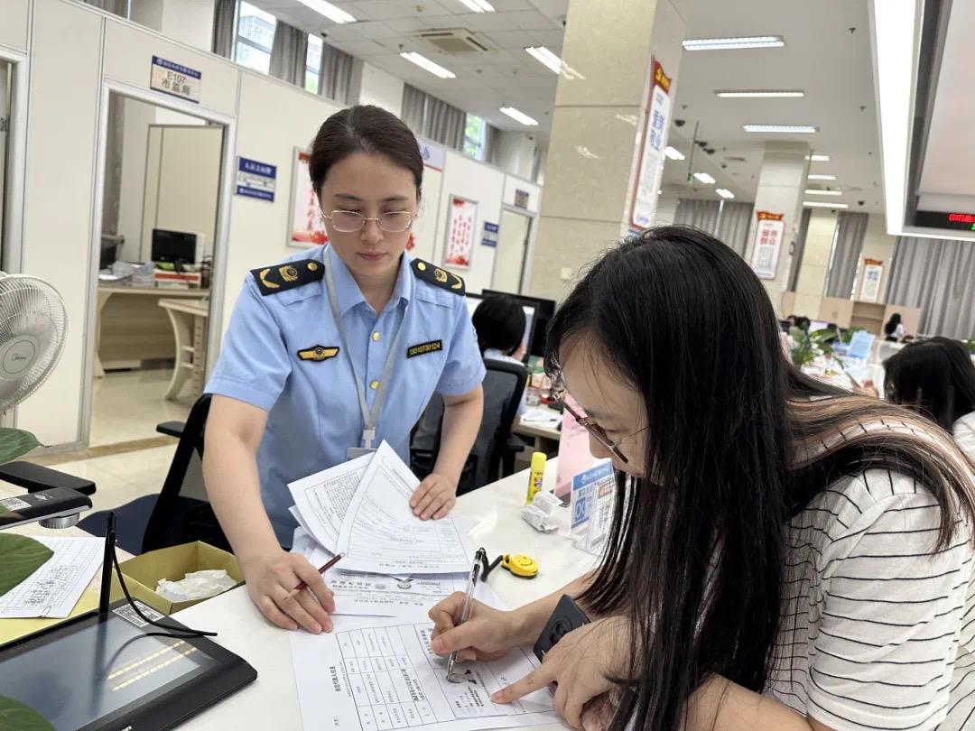  福建：高效办成一件事 便民服务再升级