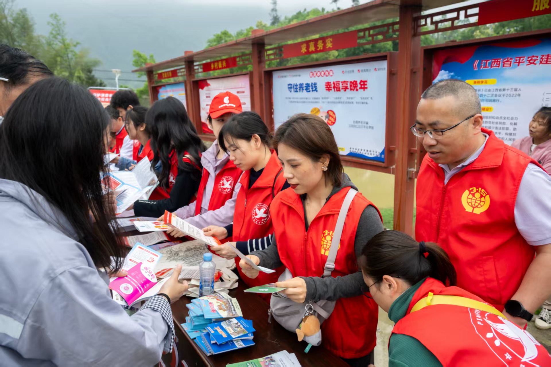 1548名志愿者活跃在基层 江西省市场监管局创新服务为平安建设添彩
