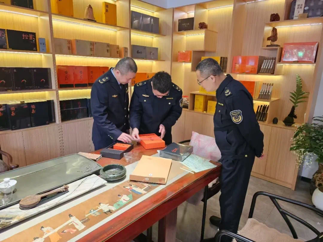 聚焦高端节礼市场 福建多地开展纠治商品过度包装执法检查