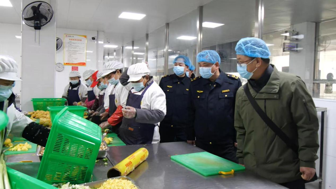 湖北省市场监管部门全力护航开学“第一餐”