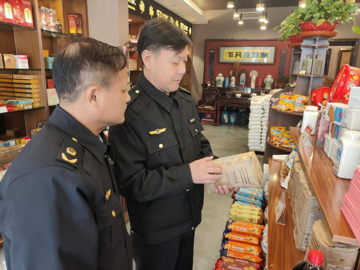  山东济南：查扣违规进口食品23件