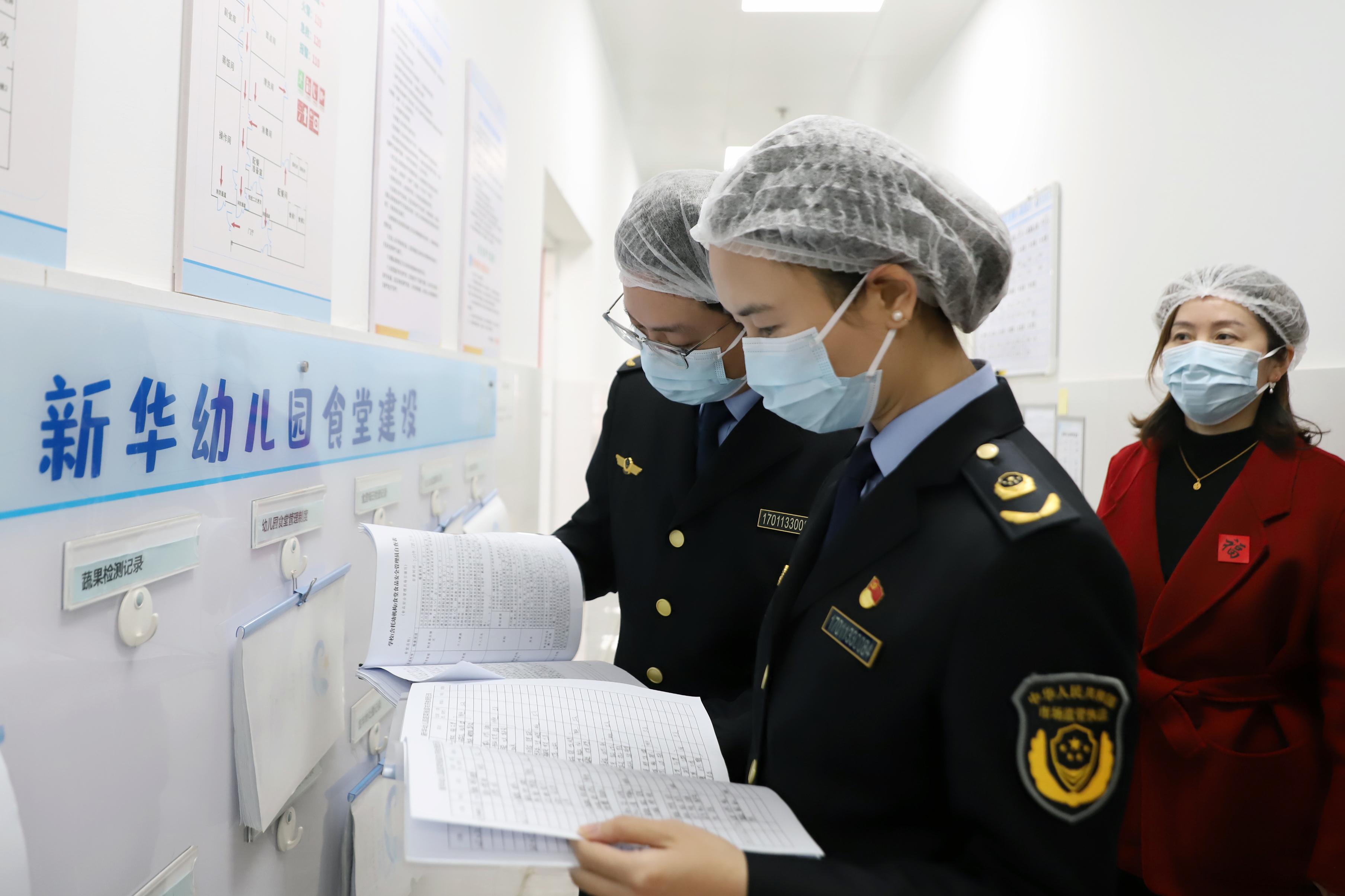 湖北襄阳开展校园周边环境专项治理