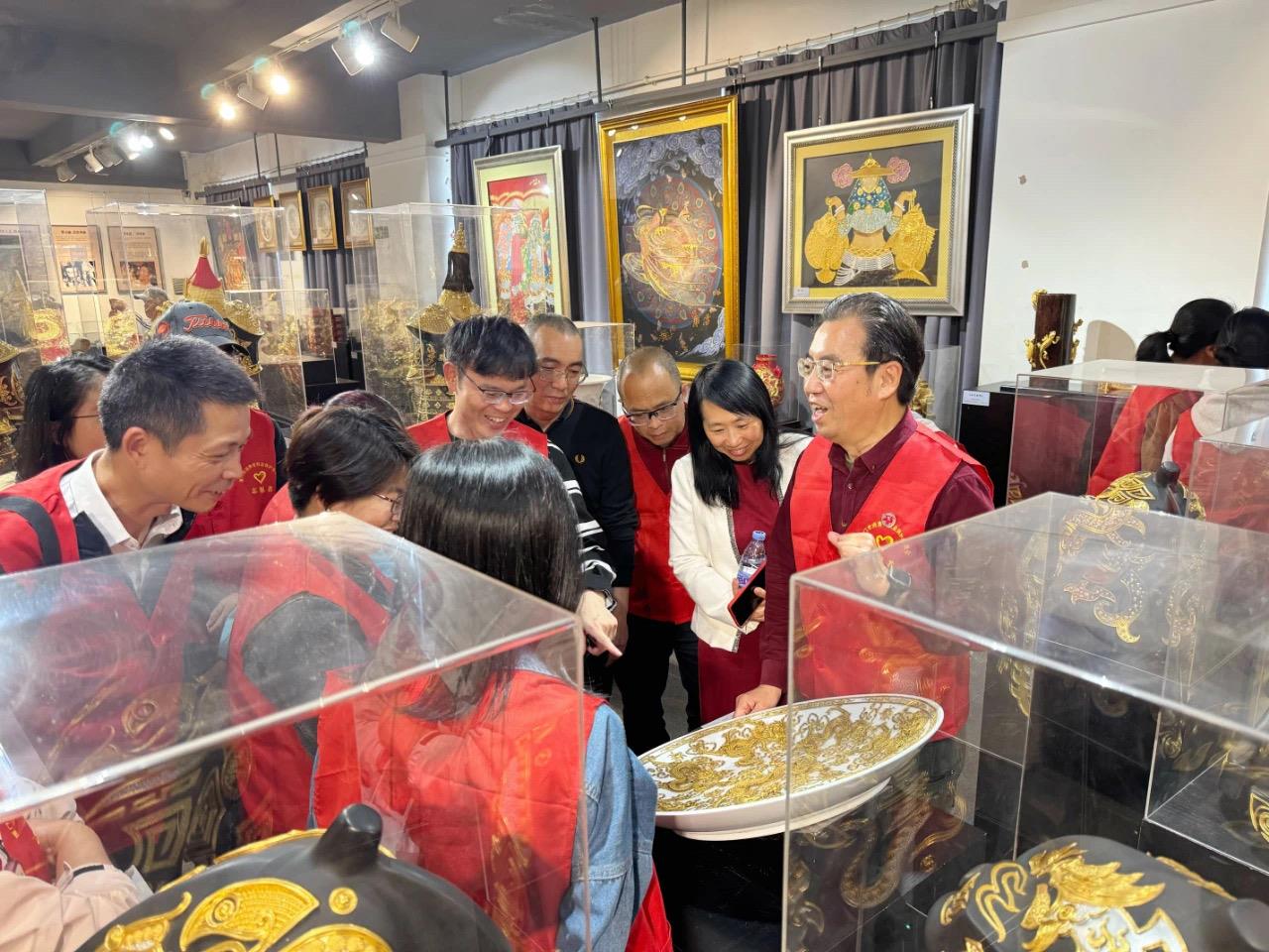 体验厦门漆线雕 感受非遗魅力