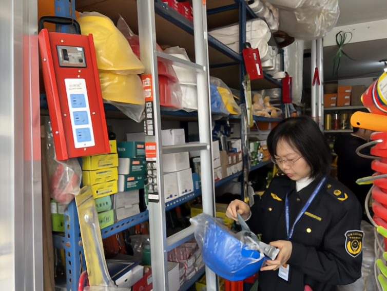  江苏昆山专项检查安全帽等劳动防护用品