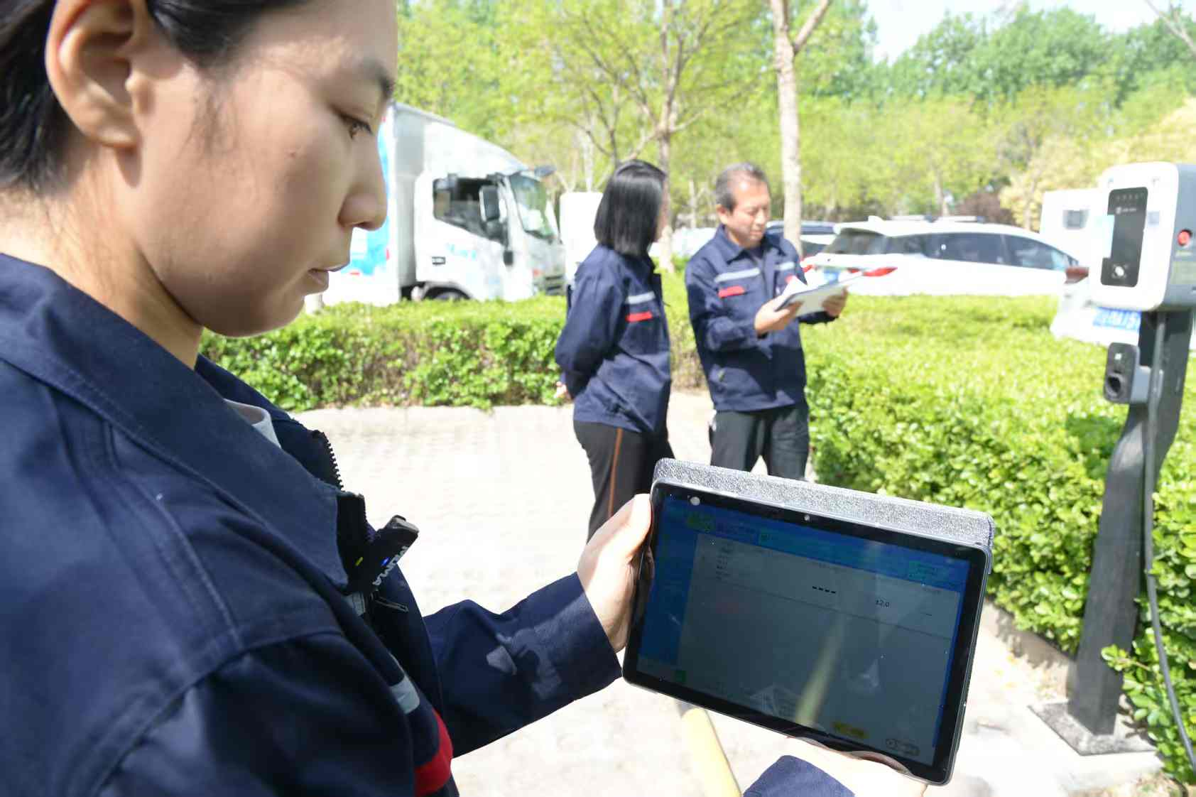  北京通州：检定电动汽车充电桩 保障充电计量精准