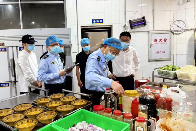  福州聚焦食品等重点领域开展节前检查