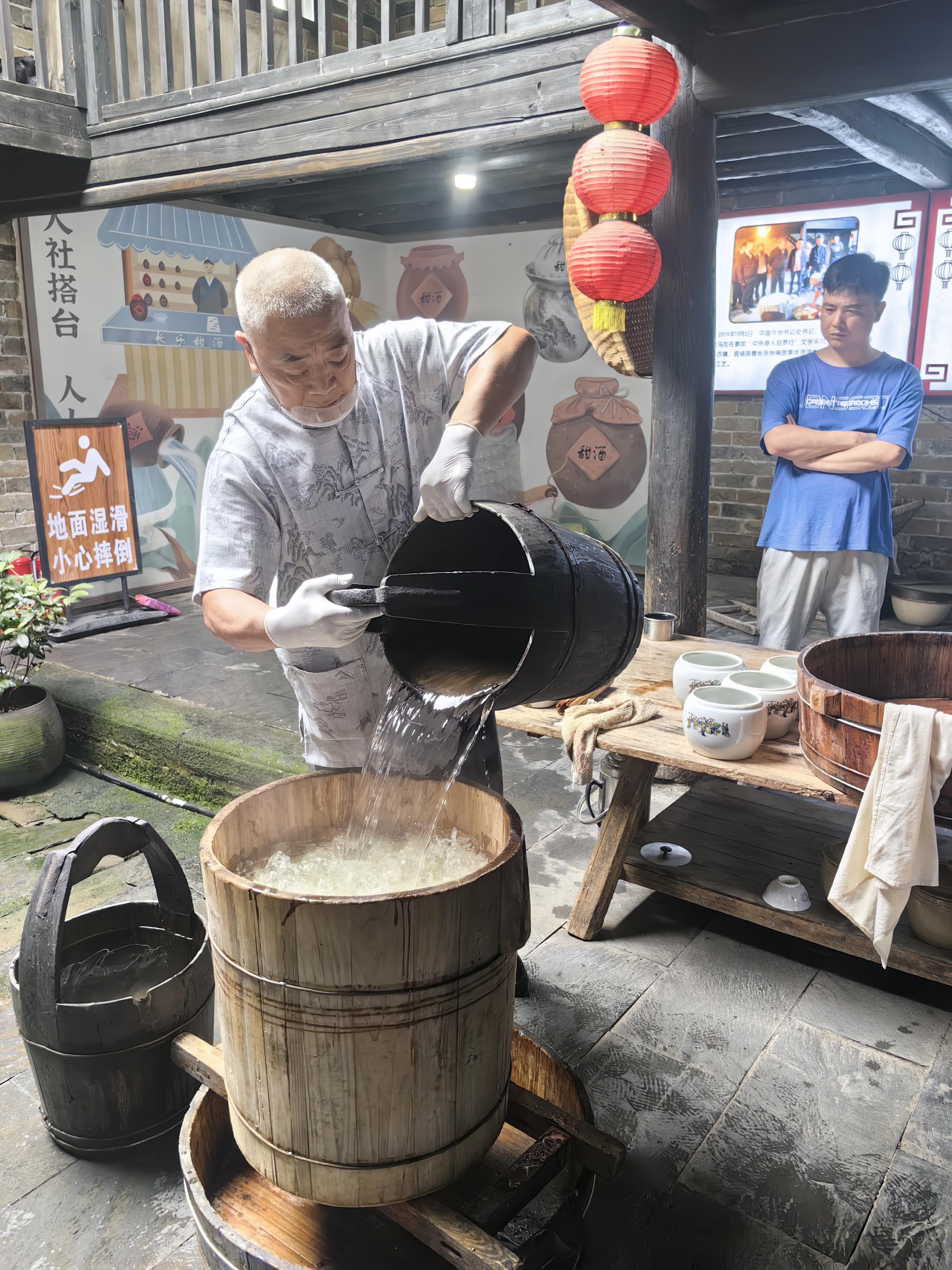 湖南举办“放心消费新场景”媒体采风活动
