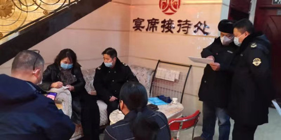  湖南怀化加强监管 规劝餐饮店主和消费者主动取消订餐