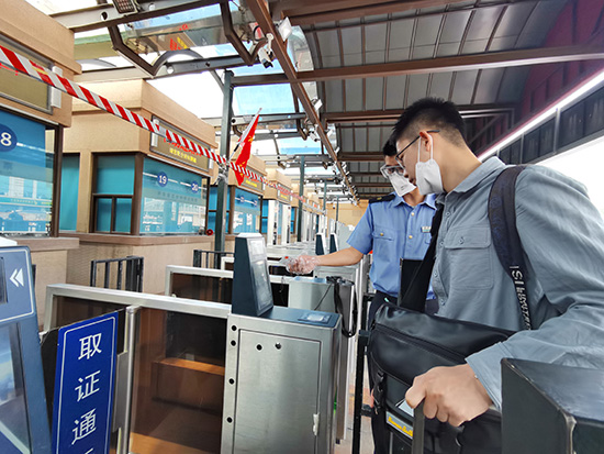 北京高铁、普铁路线车站全副激进电子客票营业
