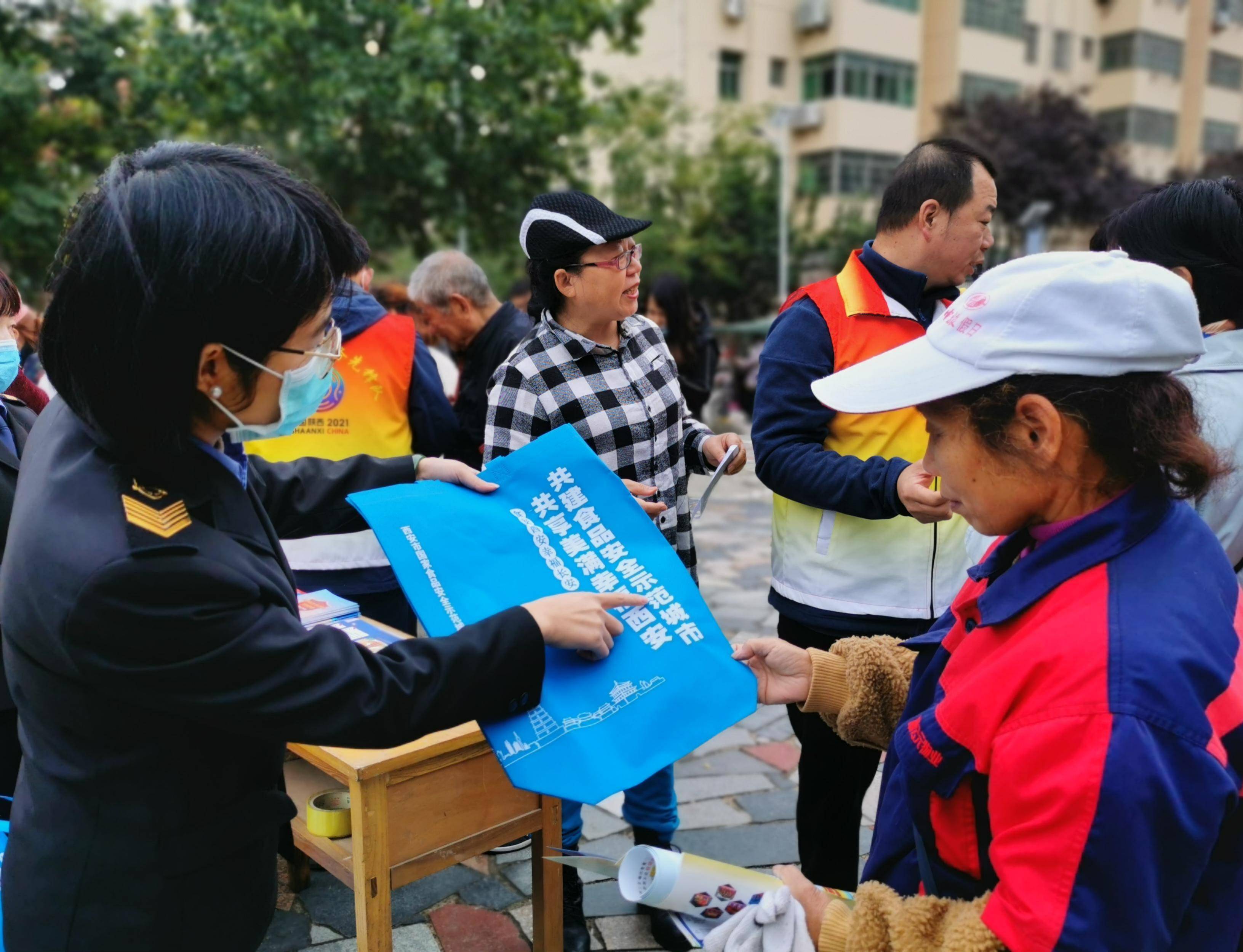 全国铁路旅客发送量连续4天超1500万人次