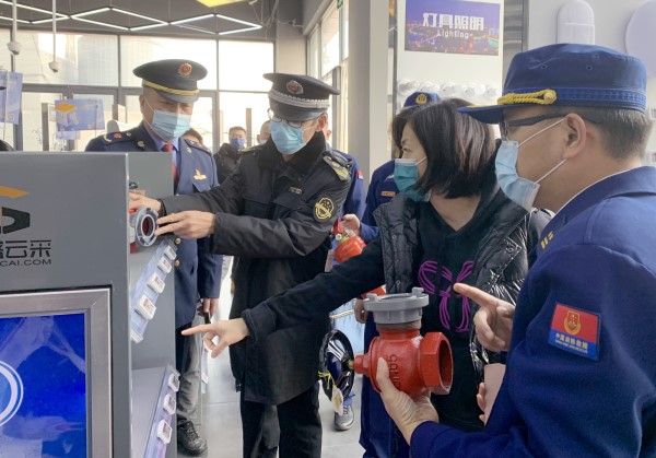 联合检查 杜绝伪劣消防产品流通 