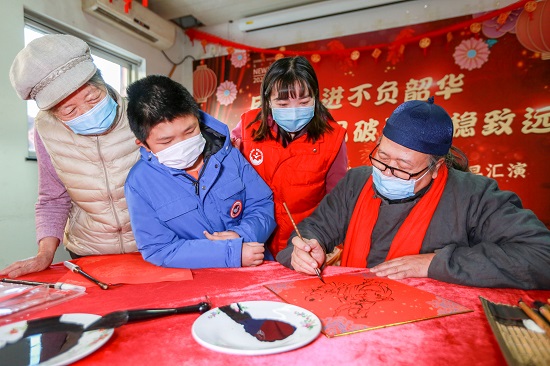  在美退市两年后再闯A股 当当网拟卖身给天海投资