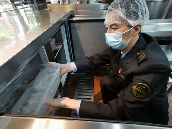 聚焦“舌尖上的安全” 以法治强化食品安全治理_