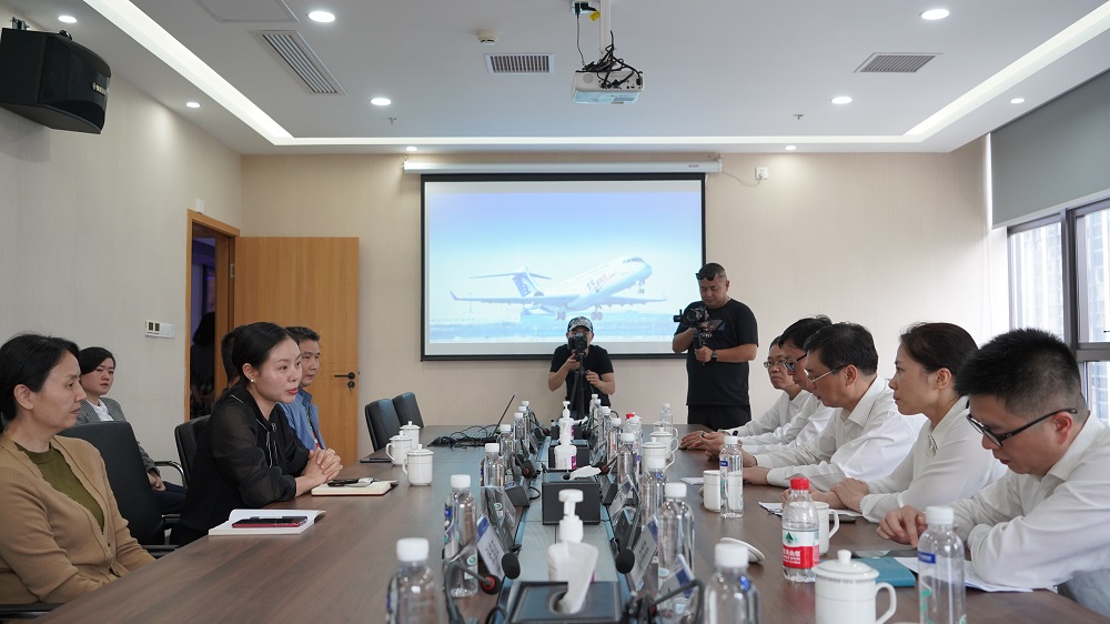 重庆渝中：走进企业社区为群众办实事