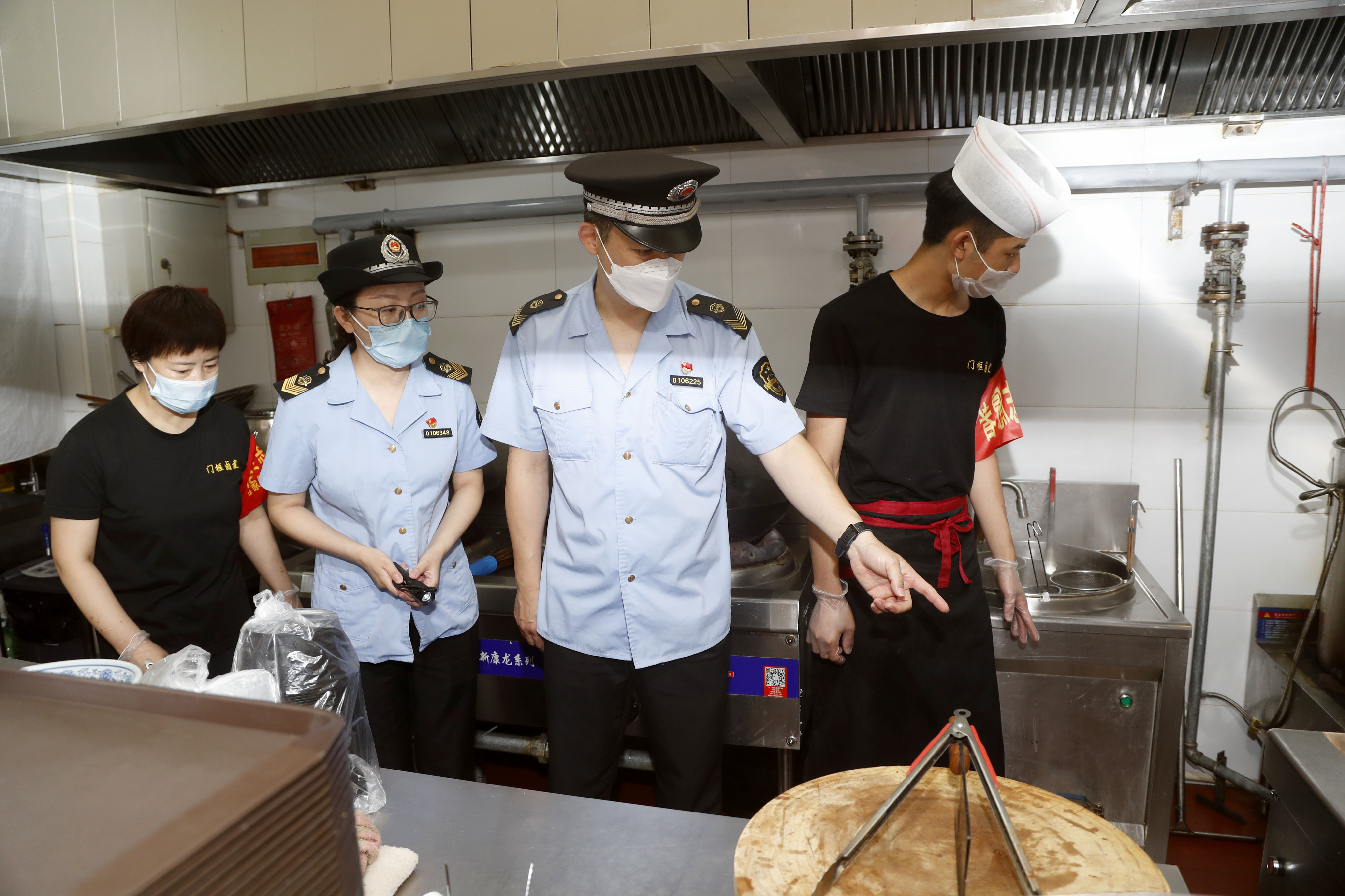 “随机查餐厅”守护饮食安全