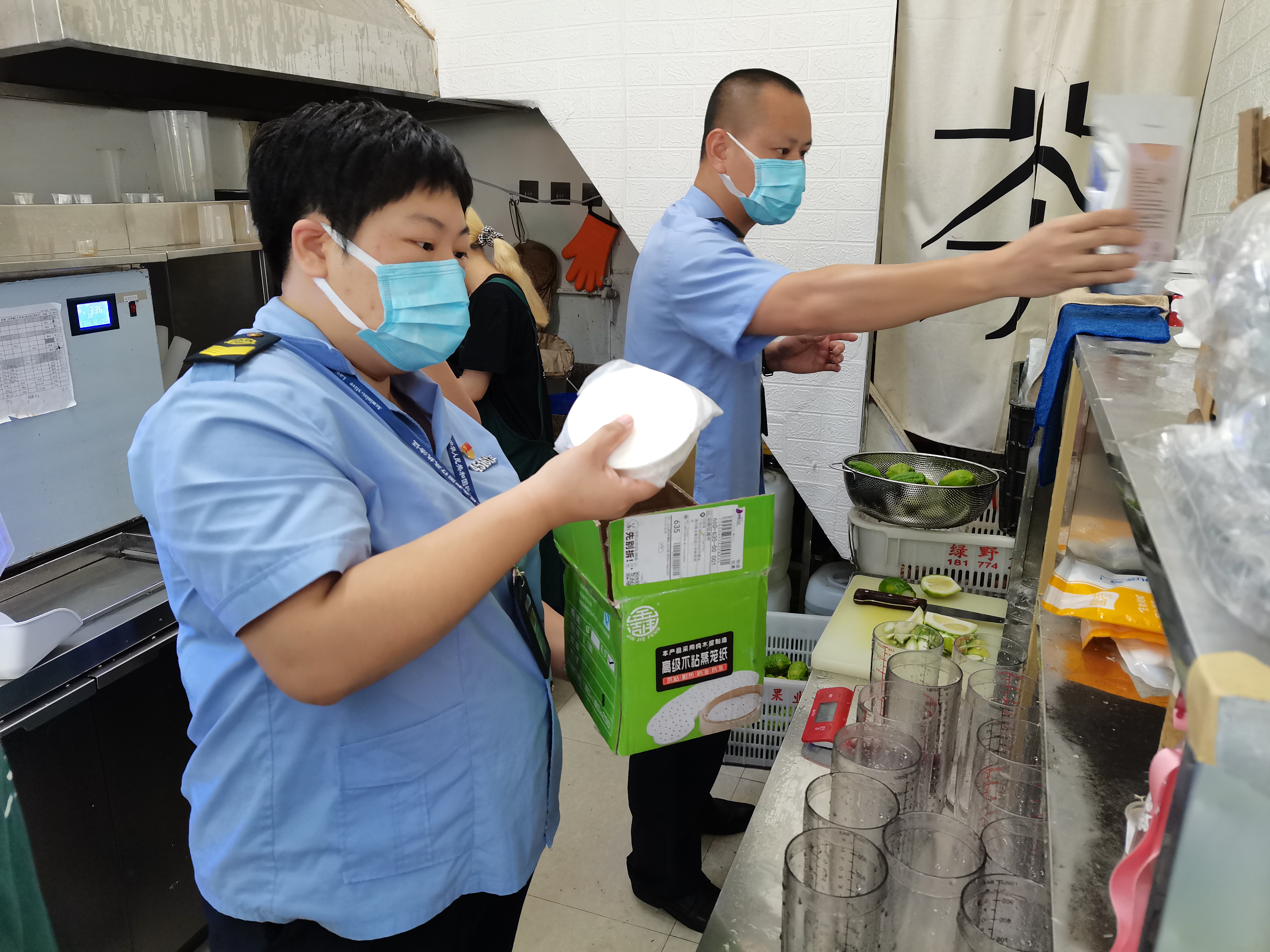 广西梧州市场监管局开展奶茶专项检查行动