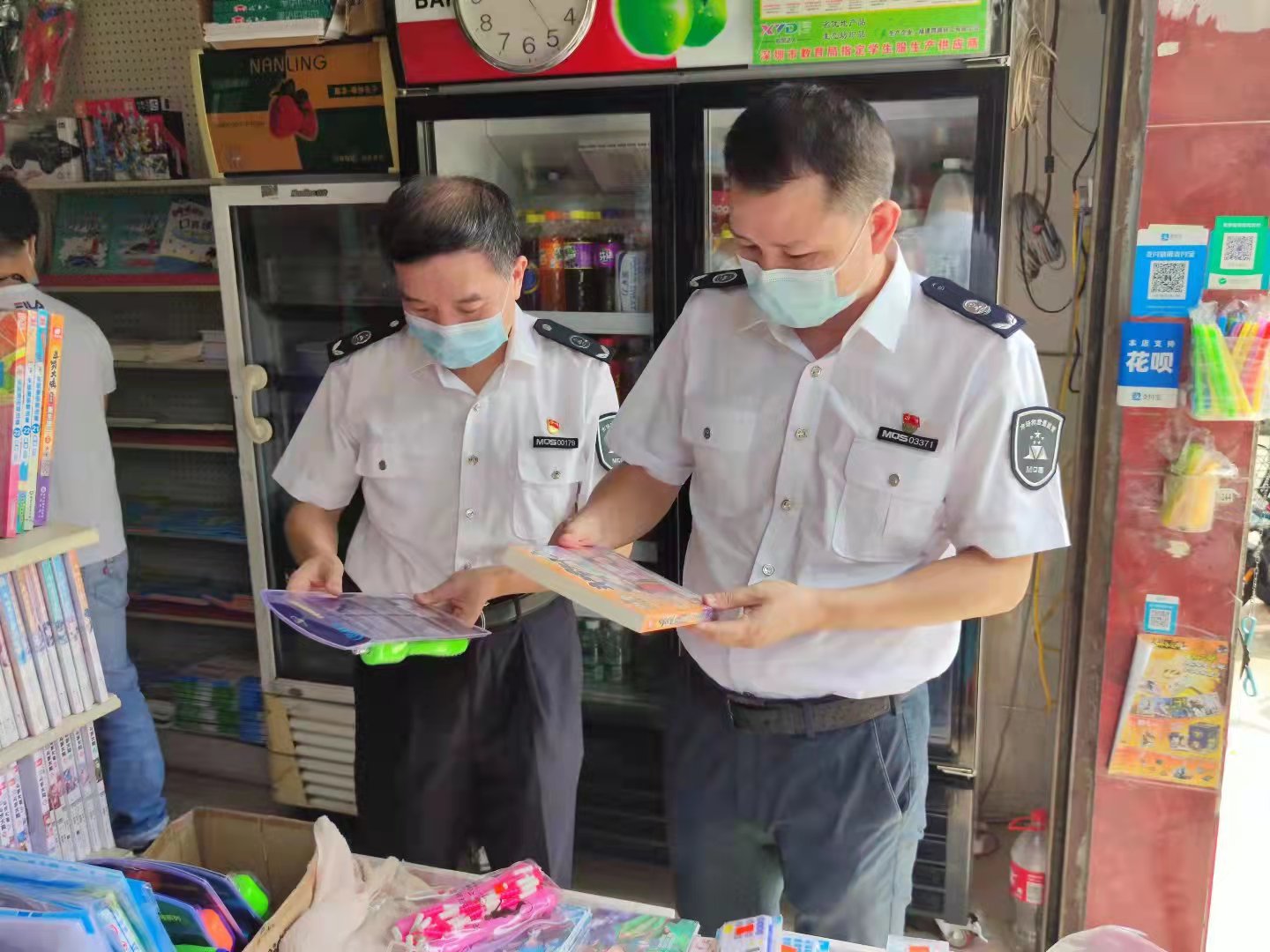 深圳睁开学校及周边商铺专项法律“护苗”行动